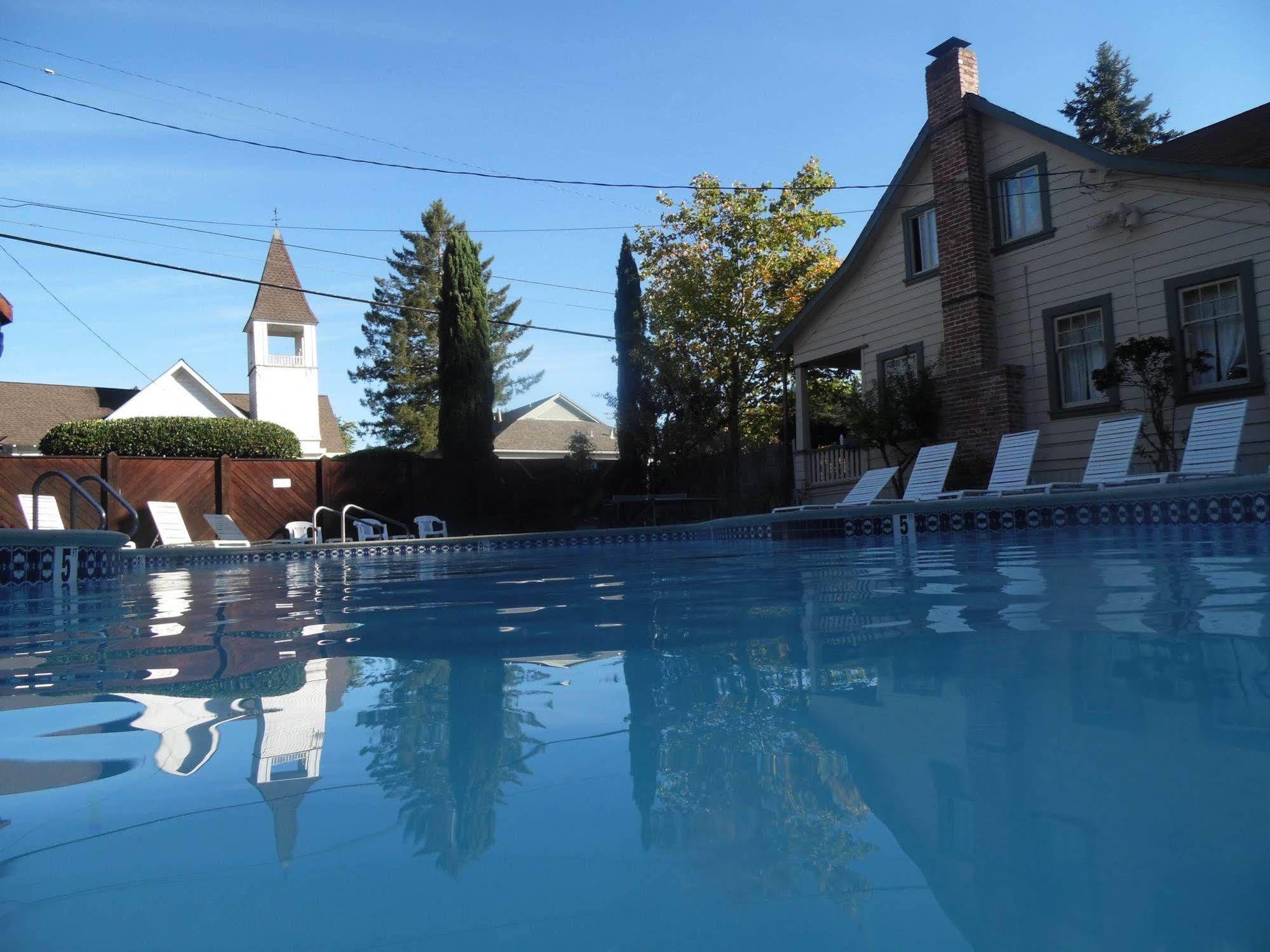 Riverlane Resort Guerneville Exterior photo